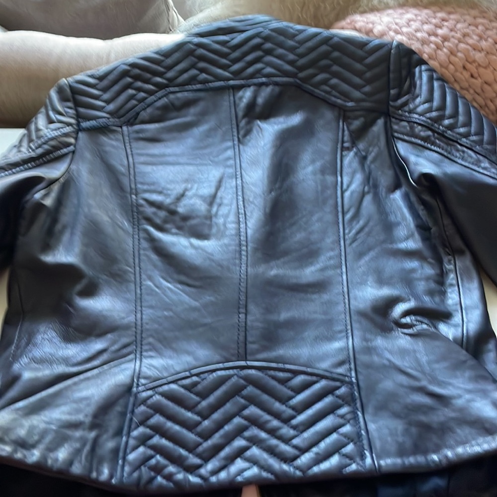 Michael Kors Navy Leather - Picture 5 of 5